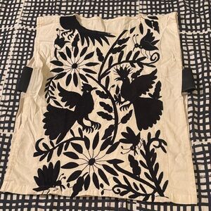 Handmade Otomi Black and Cream Embroidered Tunic
